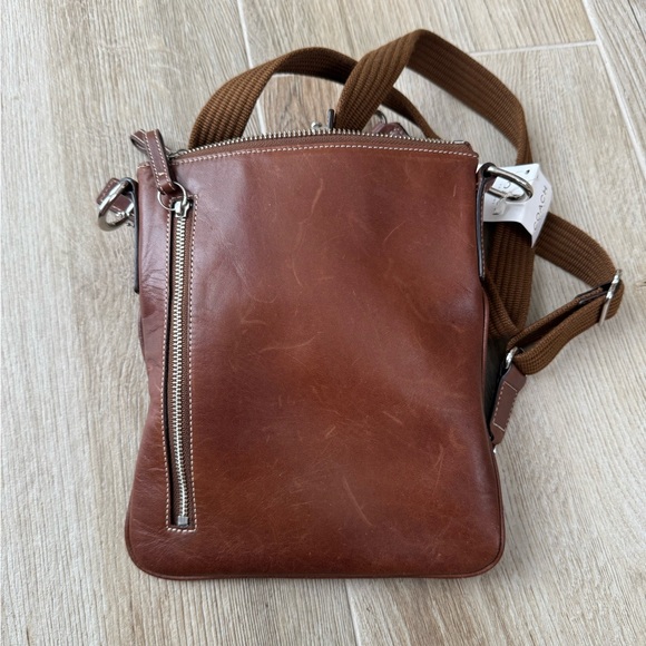 Coach Hampton Swing Pack - Picture 3 of 8